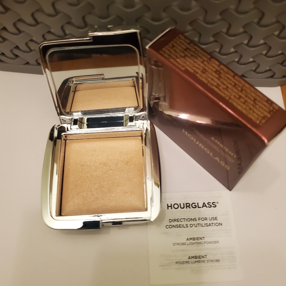 Hourglass AMBIENT STROBE LIGHTING POWDER Euphoric Strobe Light. BNIB - Picture 2 of 6